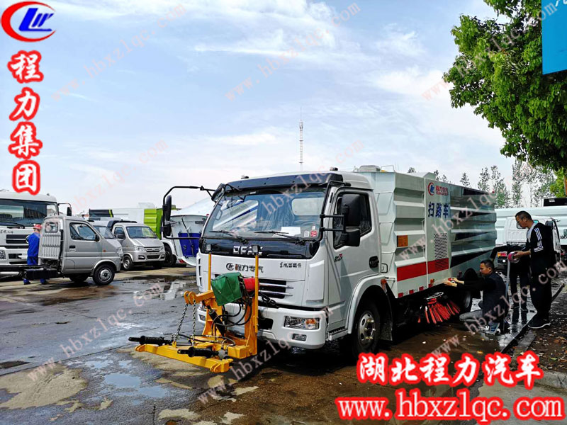 掃路車車主注意幾種常見(jiàn)錯(cuò)誤的維修方法