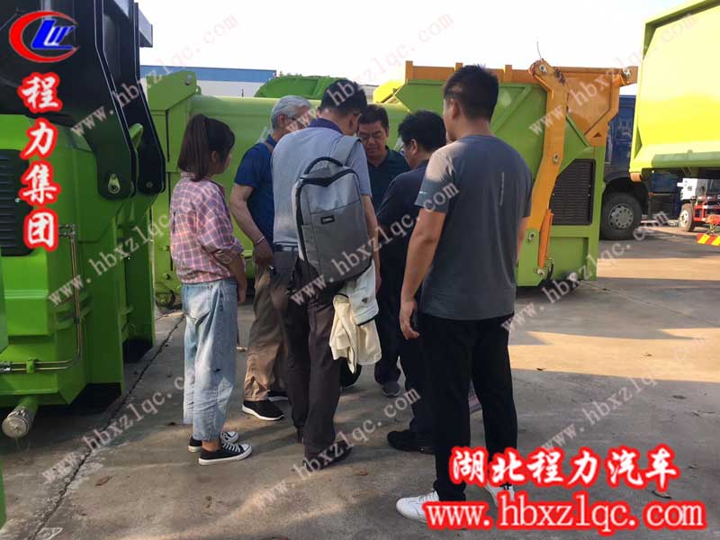 雄赳赳、氣昂昂、跨過(guò)太平洋——湖北程力集團(tuán)聯(lián)體壓縮垃圾站出口韓國(guó)啦