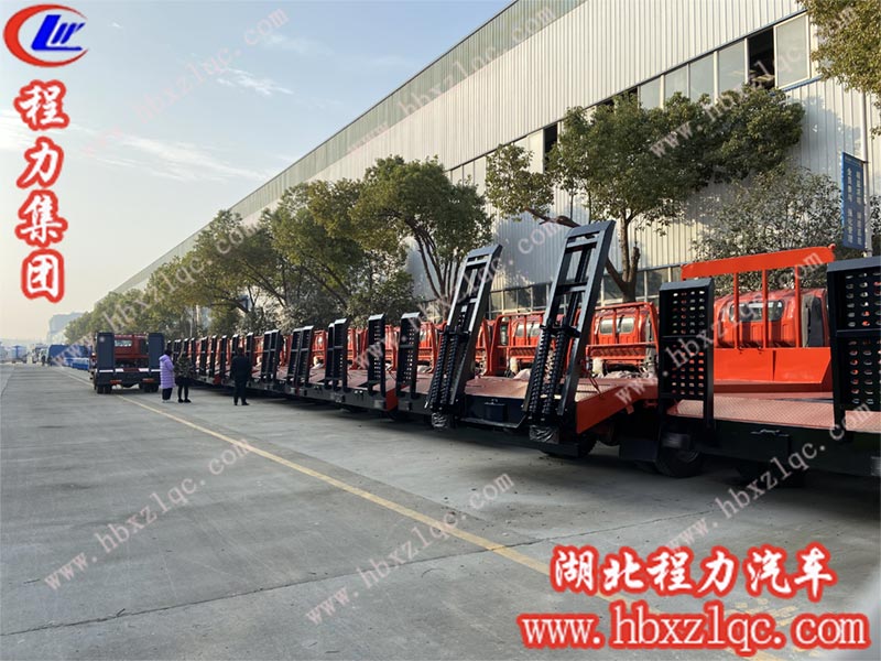 程力平板運(yùn)輸車，拖車?yán)洏訕有? title=