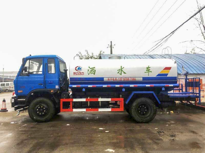 程力集團(tuán)的工地灑水車，您知道怎么選擇嗎？