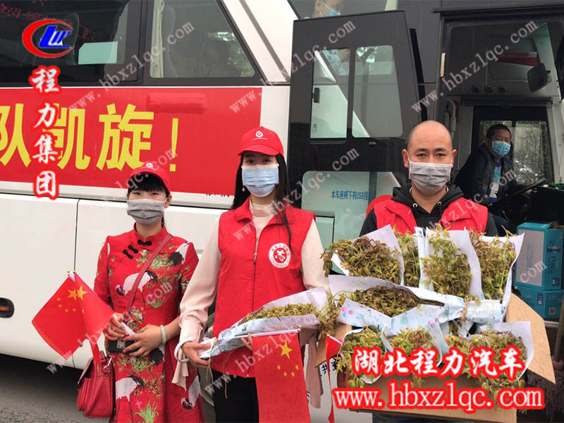 上圖為蘭花送親人，恩情永記心